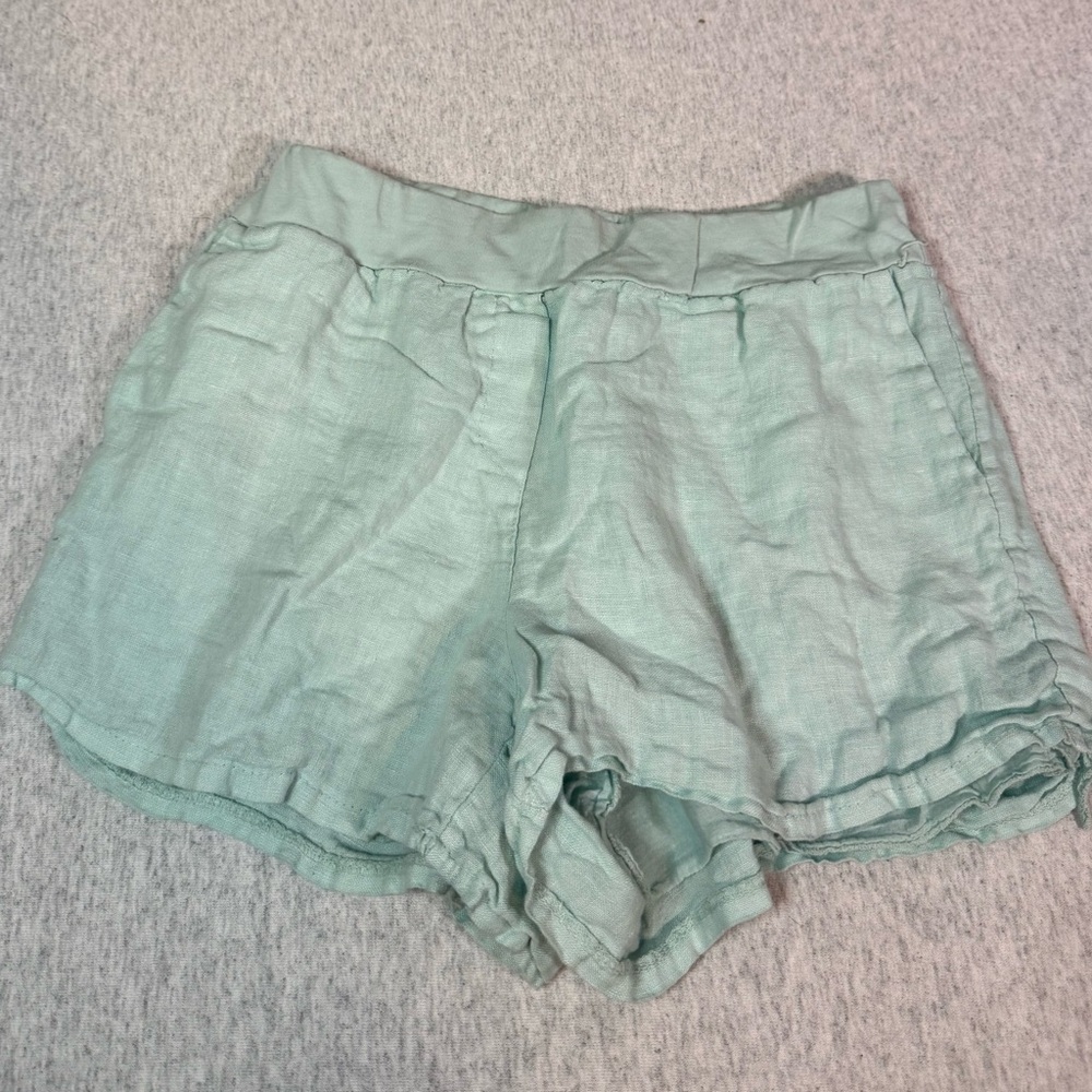 Sofia Women's 100% Linen Shorts – Light Mint Green 🌿